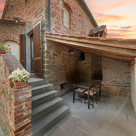 In Tuscany With Pool And Hill Views * 哥尔顿