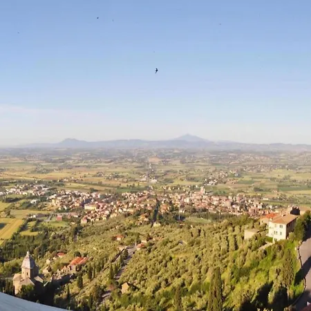 In Tuscany With Pool And Hill Views 别墅