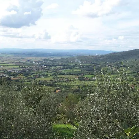 In Tuscany With Pool And Hill Views 别墅 *